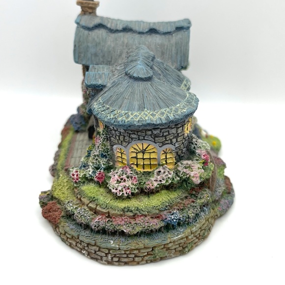 "Heather's Hutch" Thomas Kinkade Cottage - Picture 10 of 10